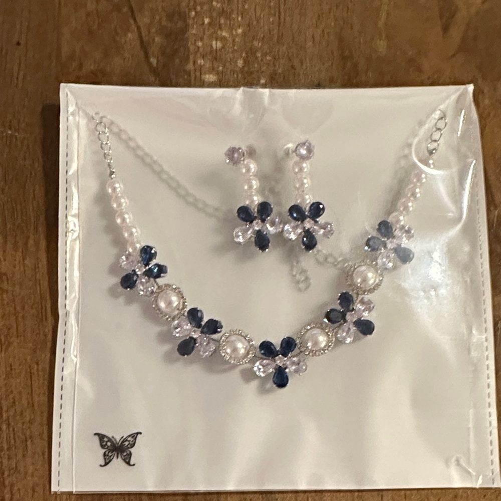 Elegant Pearl and Blue Floral Jewelry Set
